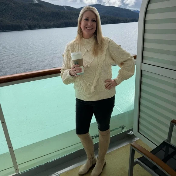 Meet your Posher - Picture 1 of 3